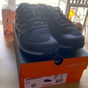 NIB Merrell Bare Access XTR Sneakers in Black size 8